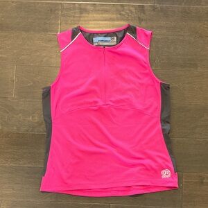 Novara Women's Bright Pink and Gray Cycling Jersey 🚴🏼‍♀️